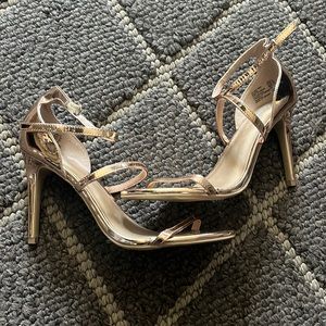 NWOT rose gold strappy heels